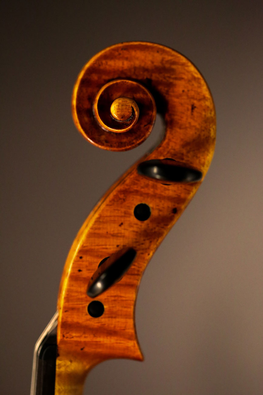 Modeled after a viola by A. Gaurneri, Length 41,6  Ian McWilliams 2018