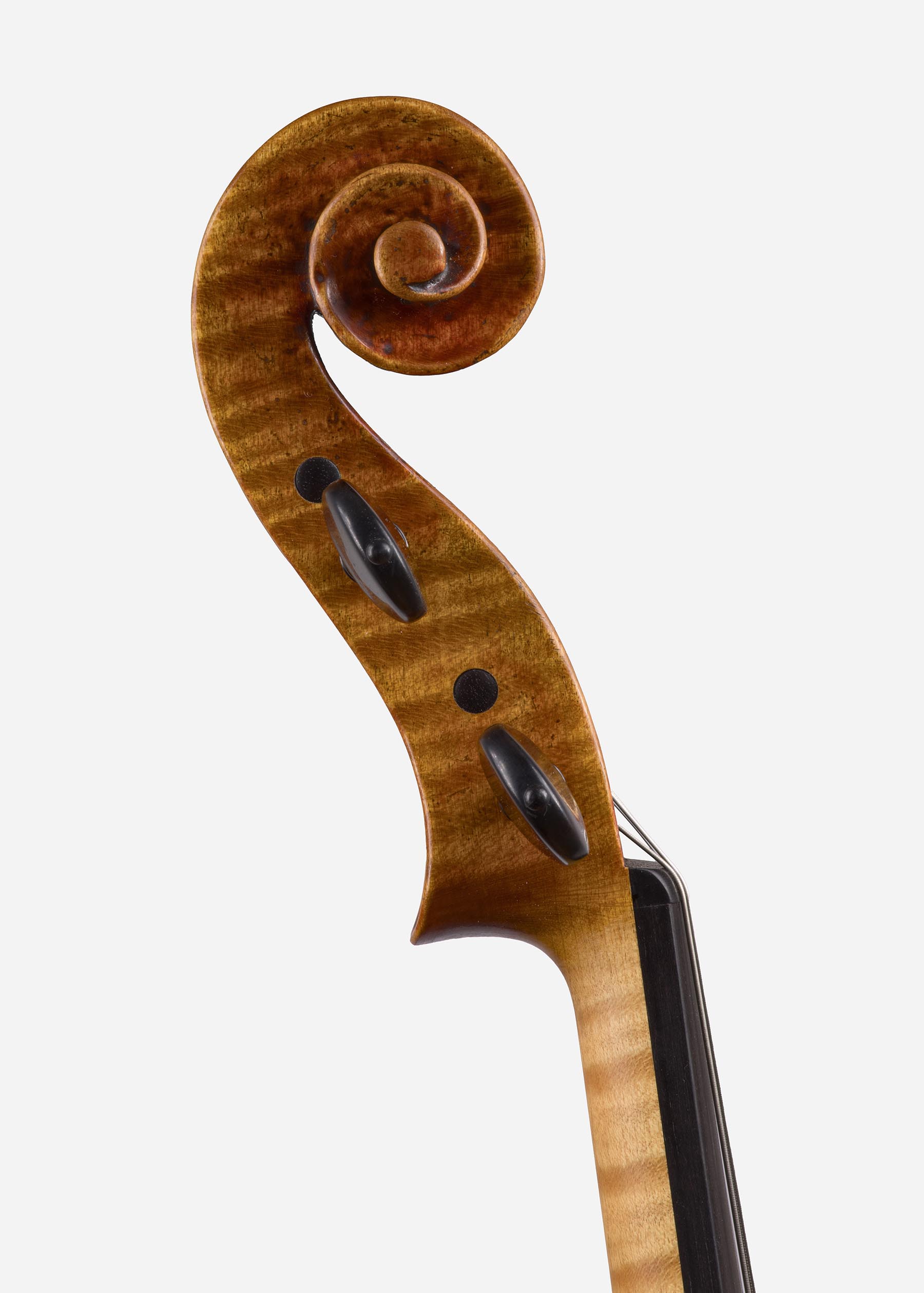 Modelled after a viola by Gasparo da Salo. Ian McWilliams 2026